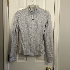 Lululemon Define size 6 grey and white zip up jacket